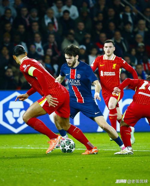 队报：巴黎主场允许2376名利物浦球迷入场观战，达到5%容量要求