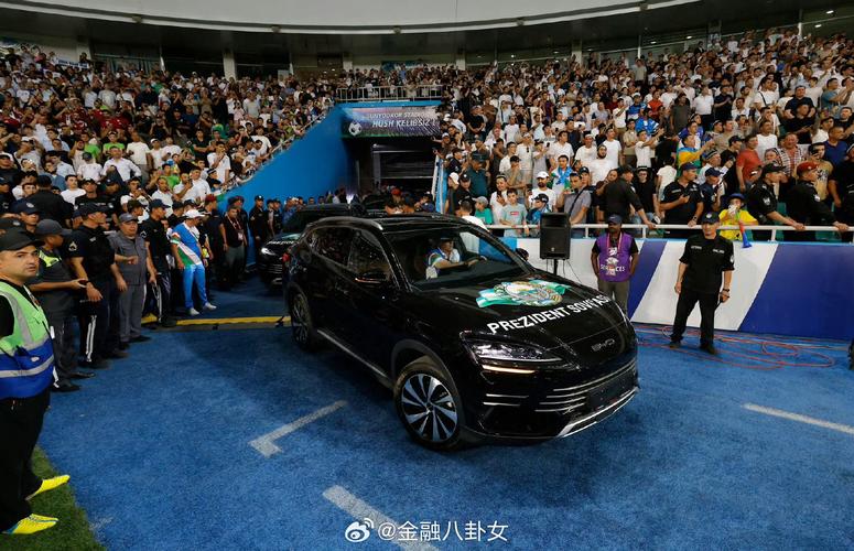 时隔52年重返世界杯!记者晒民主刚果总统赠予球员和工作人员的车