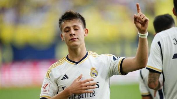 每体:除了琼阿梅尼和居莱尔,皇马中场没有非卖品