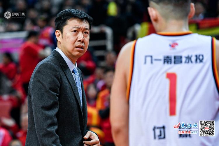 解指导：江西信心还是更高 我们回主场首战有点紧 篮板给空间太大