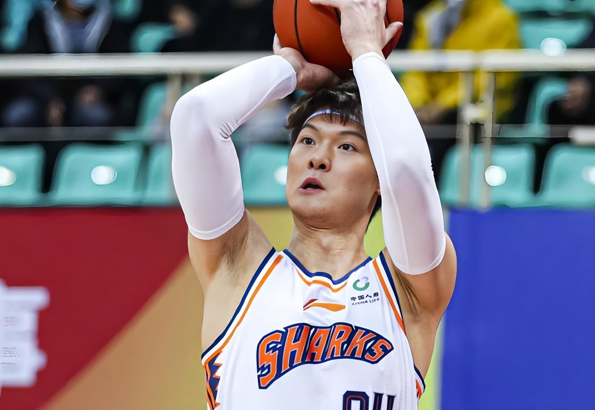 新民晚报:上海男篮这板凳深度,相当可以!