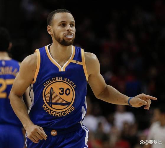 库里谈最后一攻没暂停:想点申京但没找到突破口 相信自己&不后悔