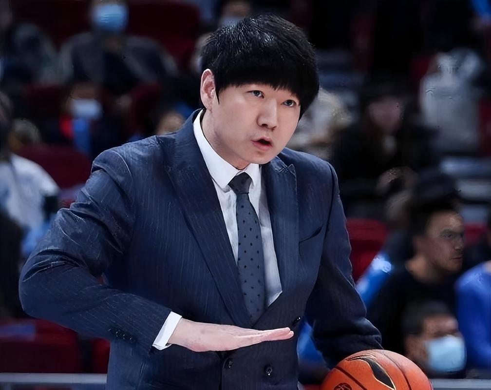 邱彪:球员在思想上有些下滑 之前打出了一些没有斗志的比赛