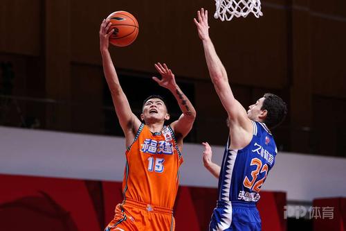 北京化工逆转东北大学杀入半决赛 闫永坤29+7 张恒硕21+6