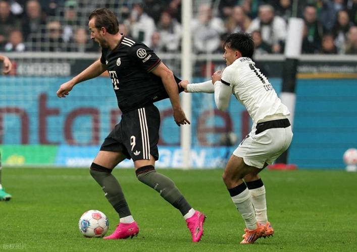 预计能够出战皇马!拜仁赛前最后一堂训练课,凯恩现身参与