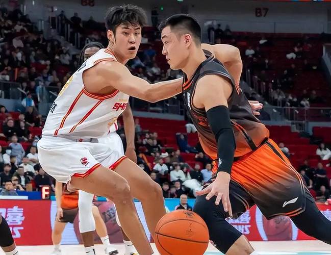 山东VS广东大名单：高诗岩对抗徐杰&胡明轩 萨林杰&萨姆纳缺席