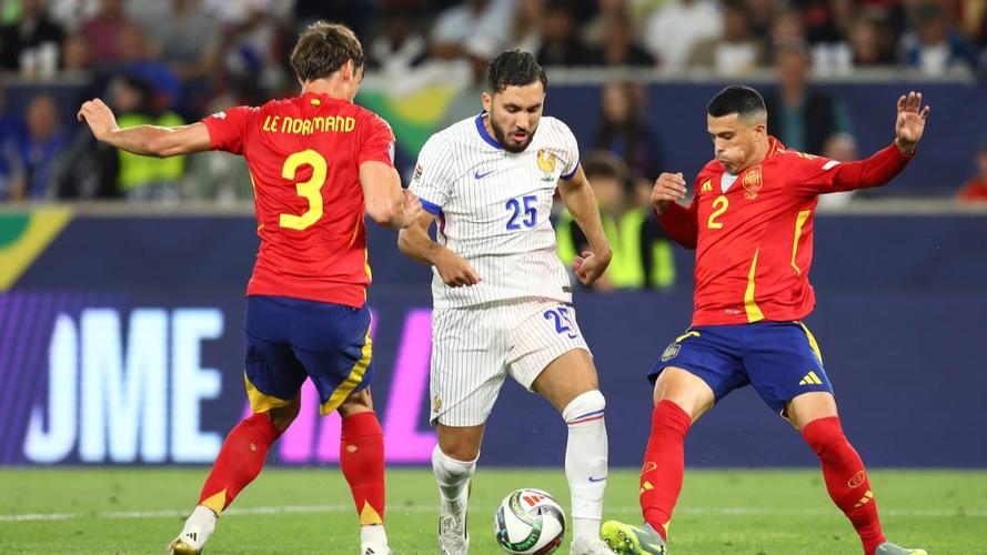 逆天大乌龙!普雷斯顿后卫大力解围踢呲,皮球飞进自家球门