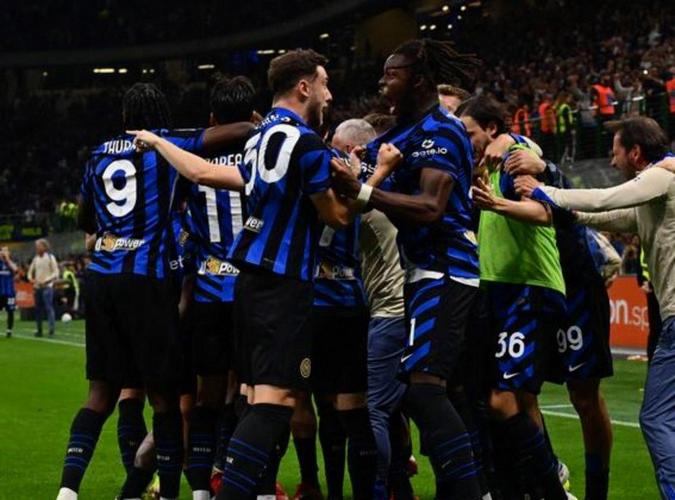 罗马诺:若国米夺冠将以1500万欧元强制买断阿坎吉,会留住球员