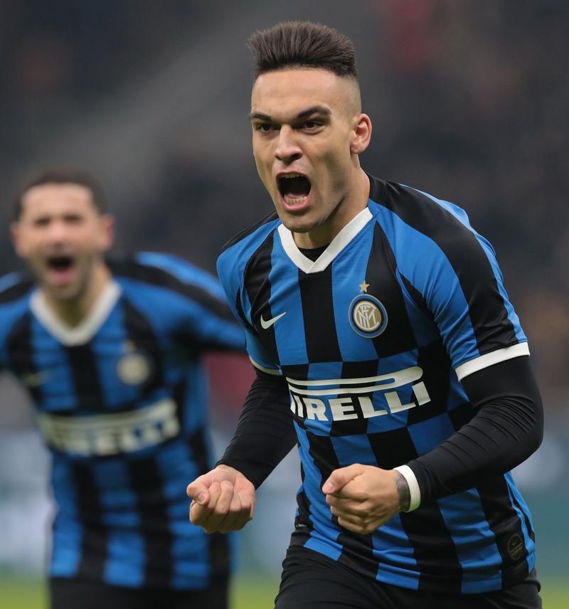 卡萨诺：劳塔罗是世界最强的两三名中锋之一，齐沃的工作值得称赞