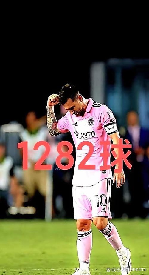 德罗西:赛后我拥抱了洛卡特利,告诉他要振作起来,一切都会过去