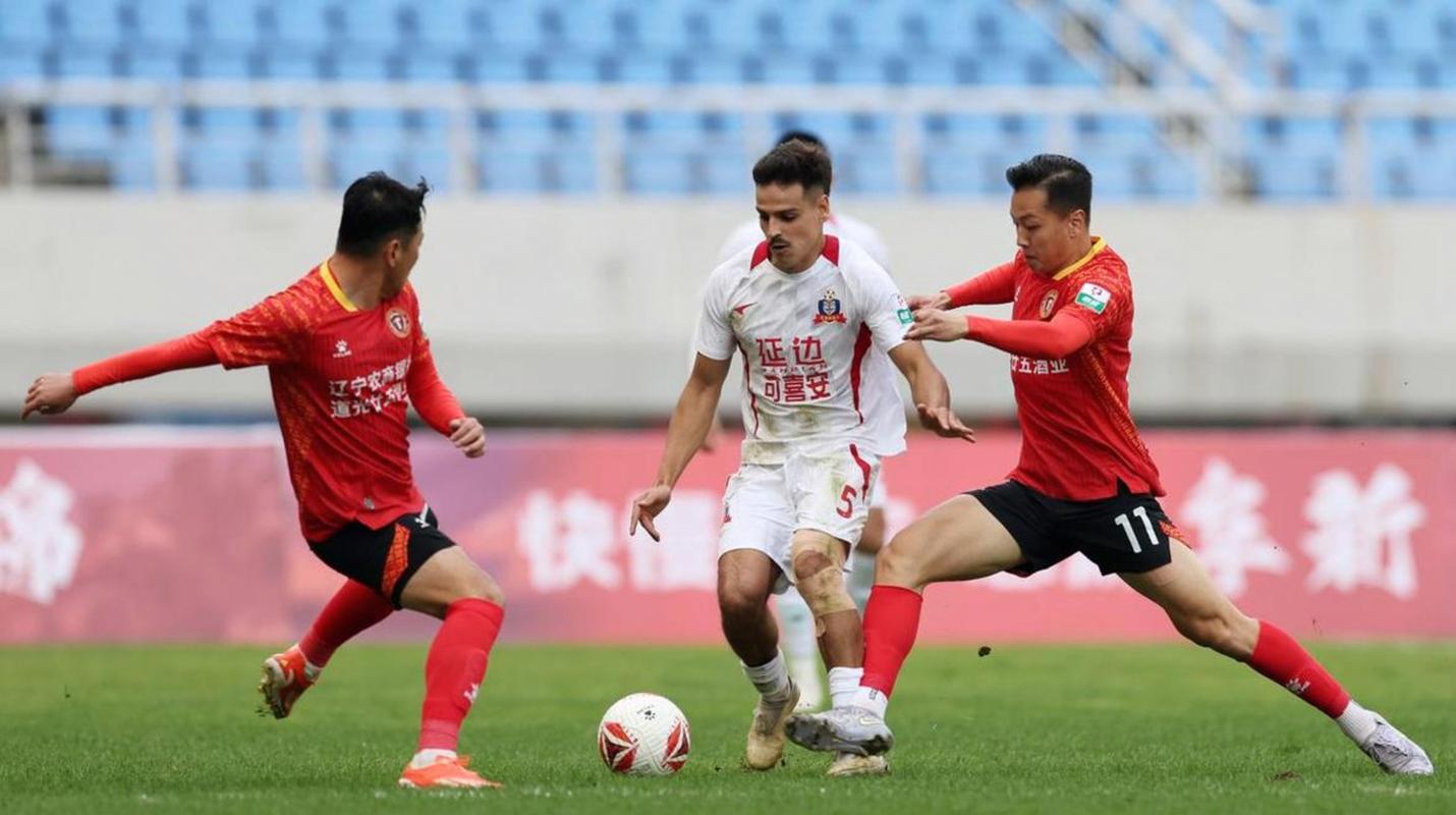 中超本轮传球成功率榜:海港、浙江86%,蓉城、泰山、三镇84%