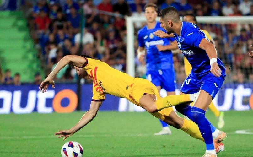 瓦伦西亚后卫:进欧战是媒体的炒作,我们不会因输球变得悲观