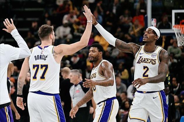 阿里纳斯:肯纳德想要多少钱?季后赛好好打 里夫斯的钱归你了