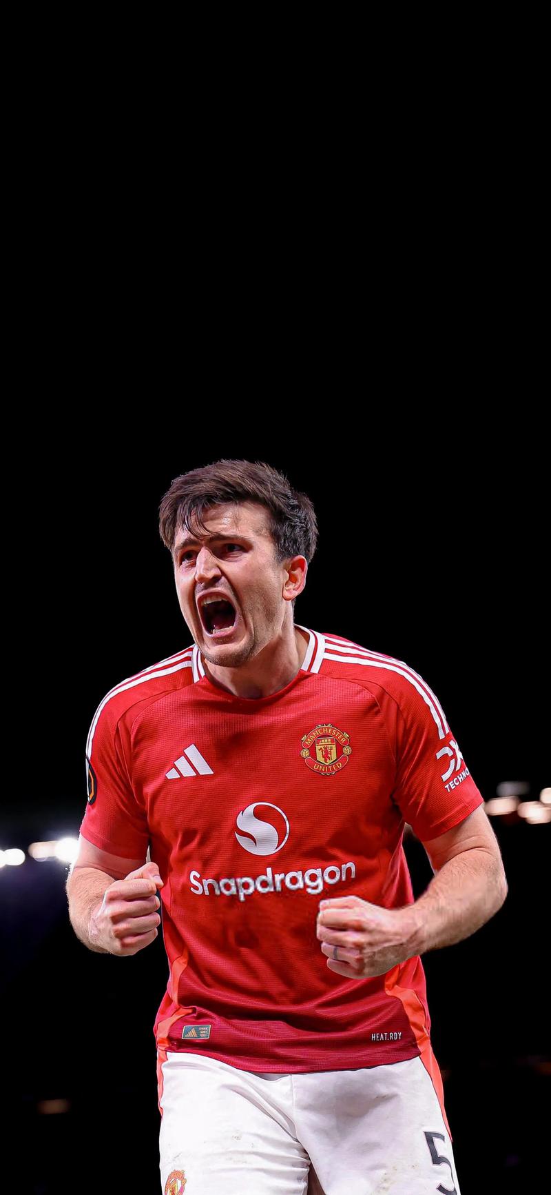 邮报：马奎尔与曼联降薪续约，他一心想留在俱乐部