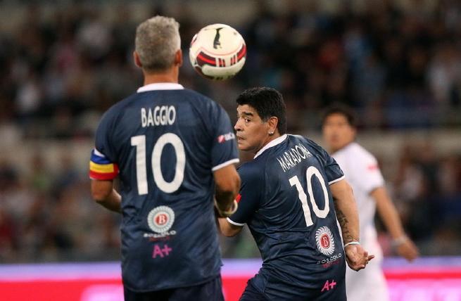 迪诺巴乔：老马在现代足球1年能进1千球 梅西在那个年代会被踢残