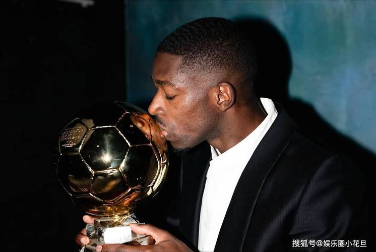 维蒂尼亚:拿金球奖后登贝莱便确立了领袖地位 少受伤是我运气好