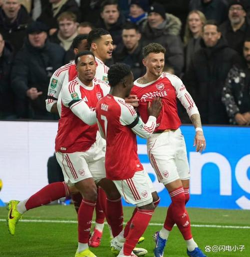 皇仁大战在即！图片报：今晚预计超3875名拜仁球迷到伯纳乌助威