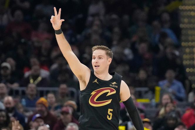 各队单场三分超神录:欧登&卡椒创神迹 3队共享纪录 金州无缘前五