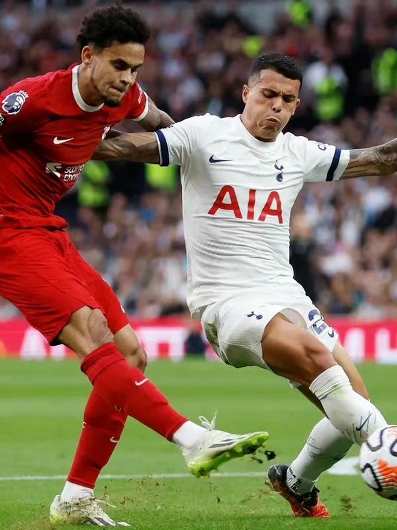 迪亚斯本场数据:1粒进球,3射1正,1次关键传球,评分6.8分