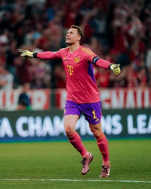 40岁功力不减当年!官方:诺伊尔当选皇马vs拜仁全场最佳