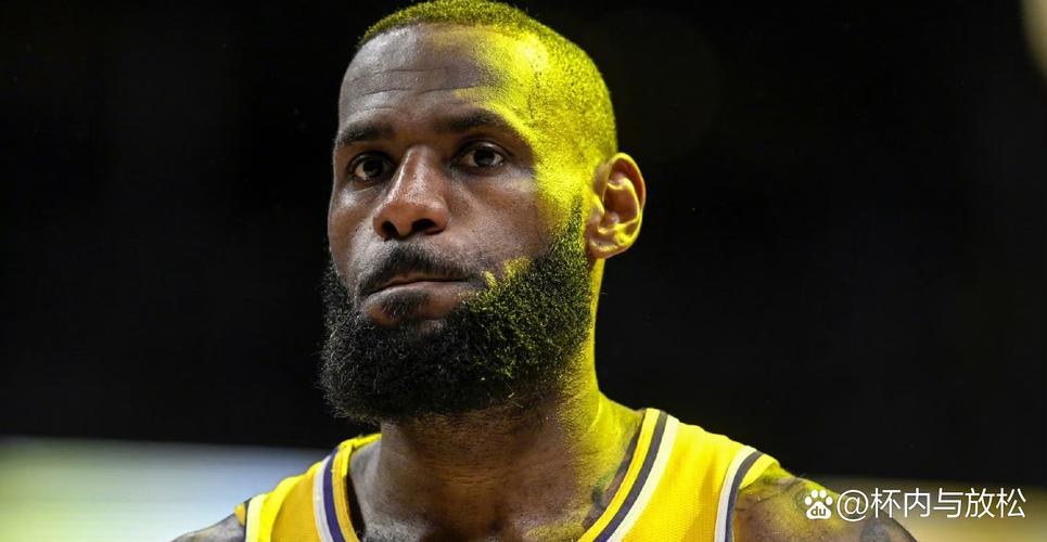 詹姆斯缺战雷霆！名记：湖人四天三赛 反正上也要输还不如休息！