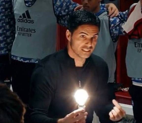 阿尔特塔：拉亚的表现无比出色，我找不到更贴切的形容词来赞美他