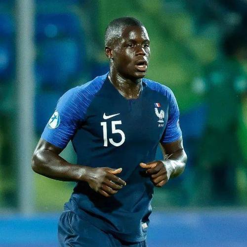 太阳报:阿昌庞顺位已经落后于萨尔,但切尔西坚称他是非卖品