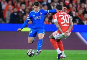 孔帕尼：打皇马很难完全掌控比赛 尊重维尼修斯并希望他保持风格