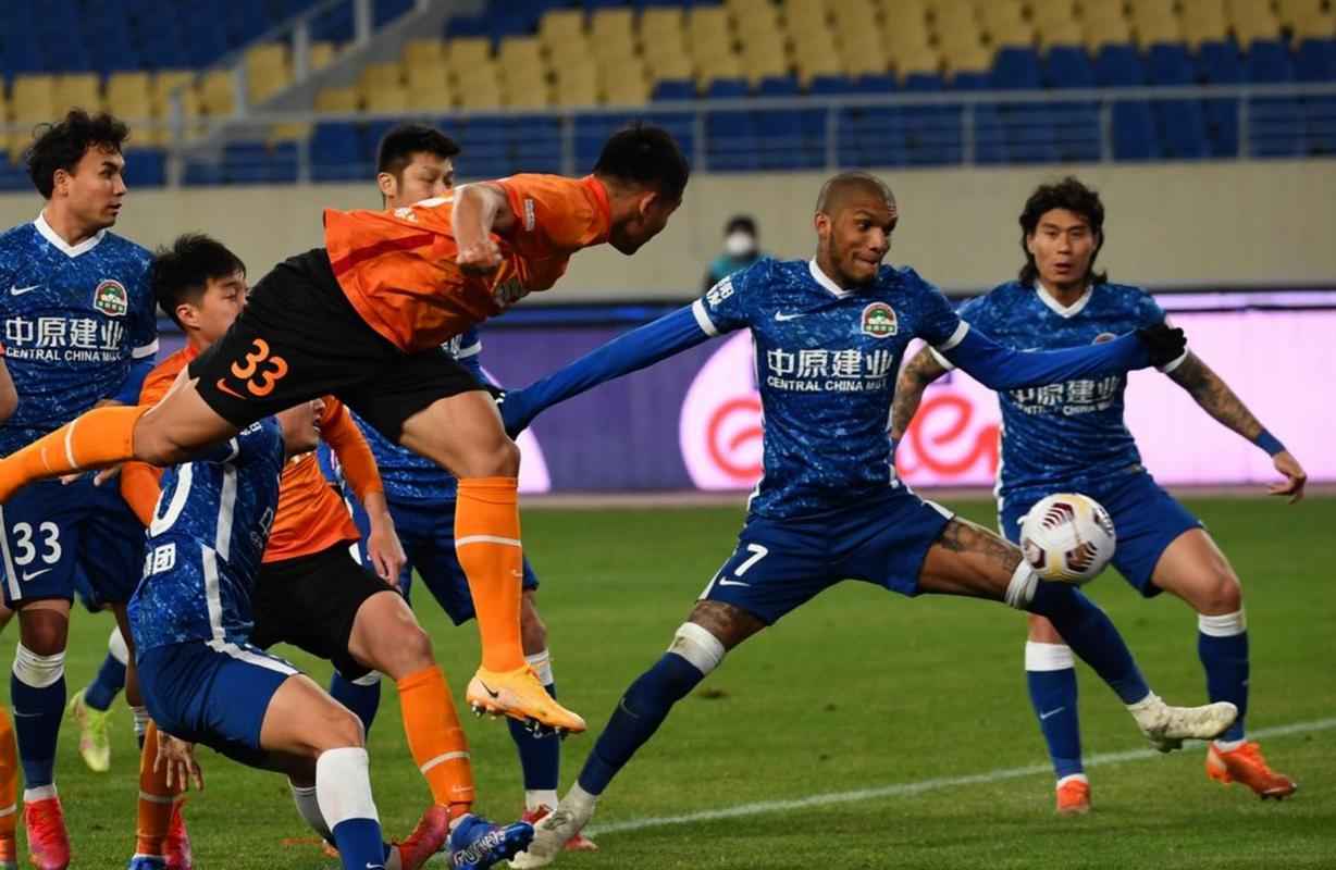 沪媒谈中超格局:升班马与中下游球队集体崛起,成为最亮眼看点