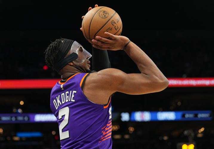 没忍住？利德尔半场8中6砍生涯最高17分 出场时间首发里最少