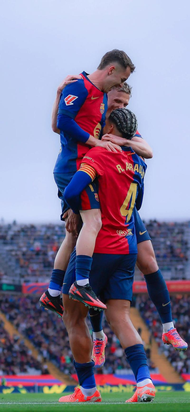 西协乙球队戏称要挑战巴萨,两队本赛季主场联赛战绩都保持不败