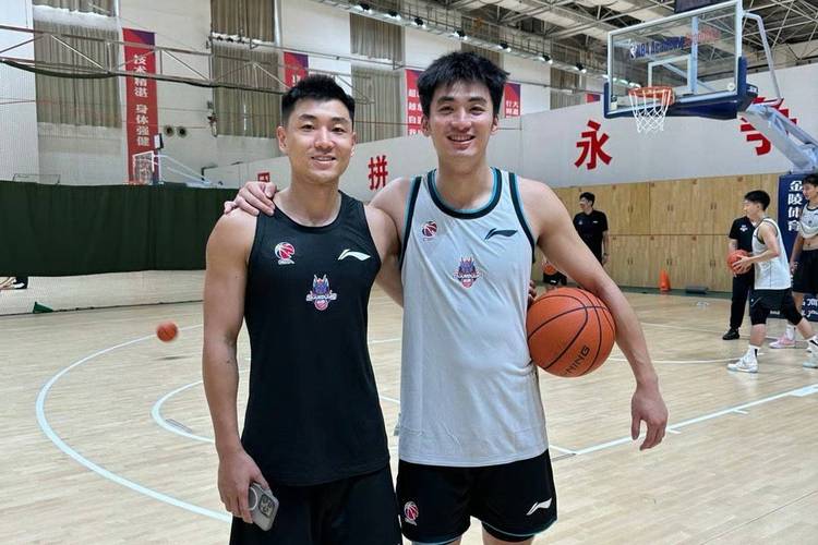 鲁媒：于德豪没有随山东队前往杭州 克里斯预计一周后伤愈复出