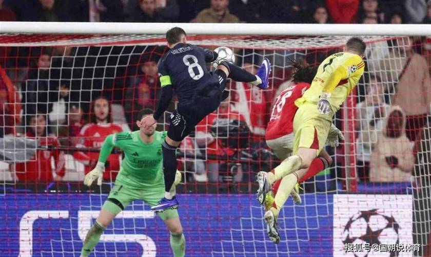 欧冠淘汰赛客战皇马做出9次扑救，诺伊尔是有统计以来门将首人