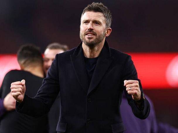 剩7轮冲击欧冠!电讯报:卡里克迎来最终试炼,更衣室全力支持他