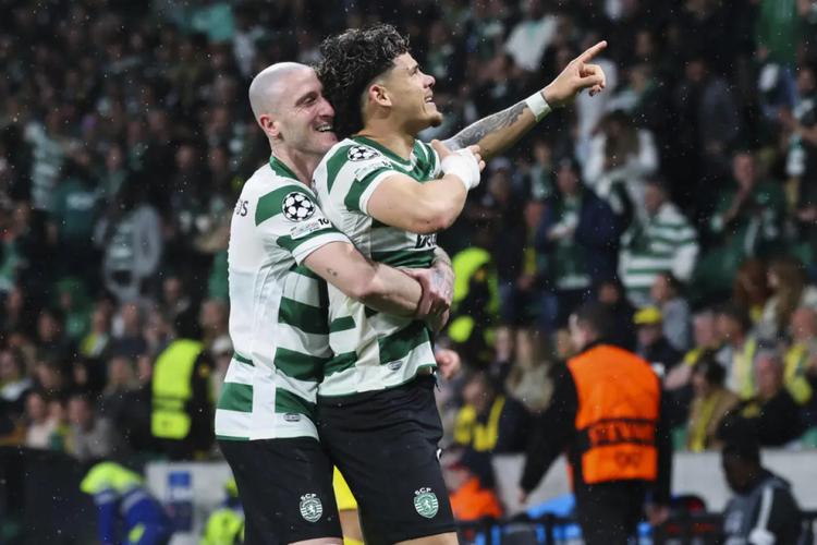 记者：尤文球探观看葡体欧冠比赛，考察马克西米利亚诺·阿劳霍