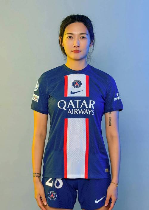 杨莉娜社媒分享新鹏城观赛vlog,记录戴伟浚助攻及谢场内容