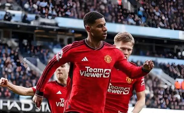 拉什福德在欧冠淘汰赛单场射门7+，为03/04赛季以来英格兰第二人