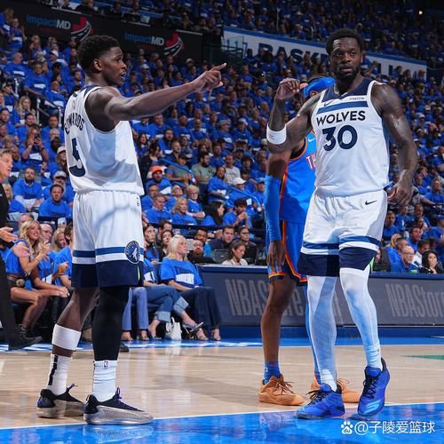 爱德华兹右膝伤病继续缺席今日比赛!康利/兰德尔/道苏姆也将缺席