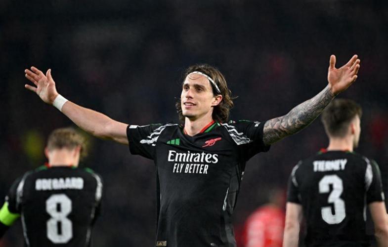 卡拉菲奥里：赢球是重回正轨最佳方式 和拉亚一起踢球感觉很安全