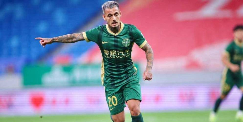 浙江罚米特里策6万欧！浙江球迷不满：软蛋软骨头 踢假球不自罚？