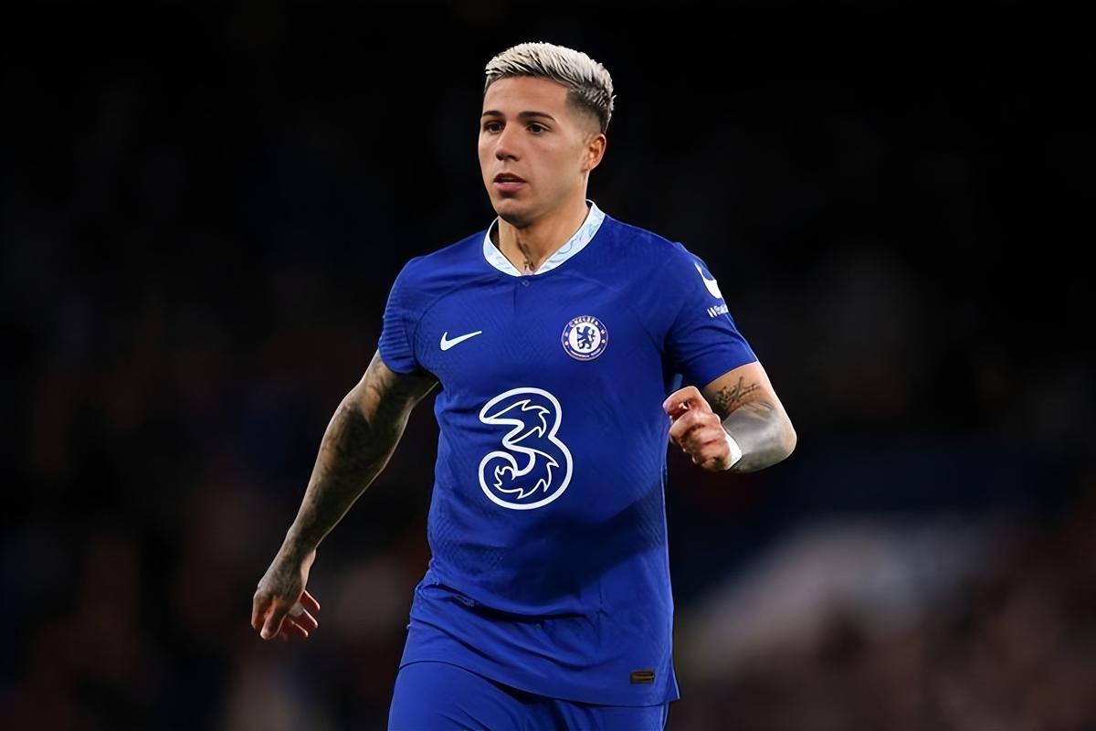 TA：切尔西认为恩佐对俱乐部不敬，库库只是公开指出球队的问题