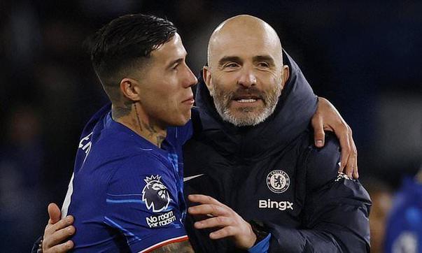 邮报:马雷斯卡近日更换社媒头像,疑似对恩佐遭队内停赛表态