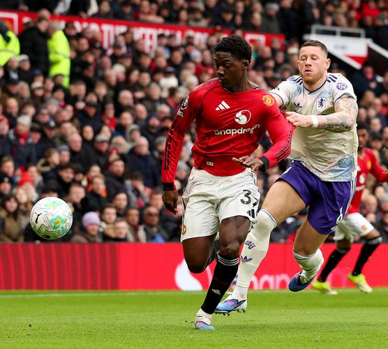 斯基拉：梅努距离与曼联续约至2031年仅一步之遥