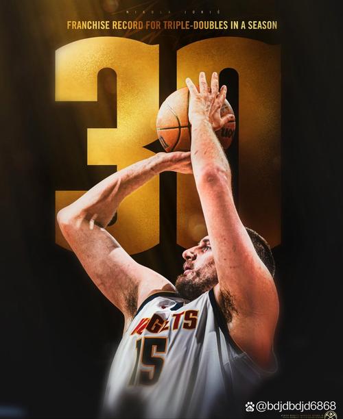 布克：马卢阿奇很愿意学习很有激情 他成为了我们的防守支柱