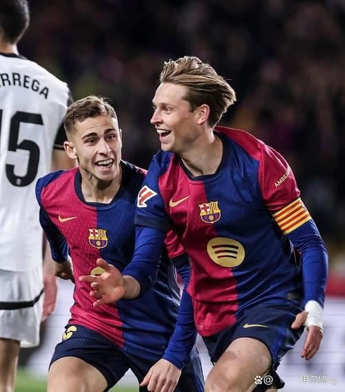 阿斯：德容将重返巴萨合练，周末踢西班牙人有望获得出场时间