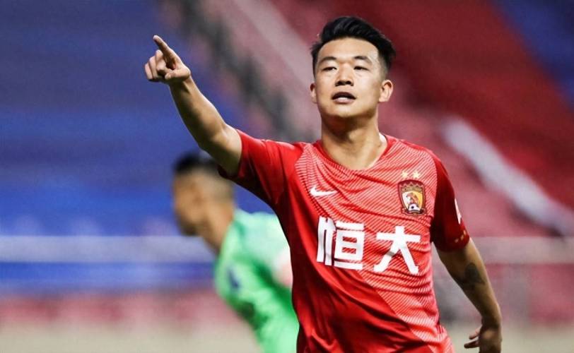 辽宁铁人足球俱乐部合作伙伴签约仪式圆满举行 11家企业签约成功