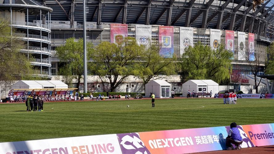 英超青年杯B组：浙江头名将与阿森纳争夺冠军，狼队10-1大胜申花