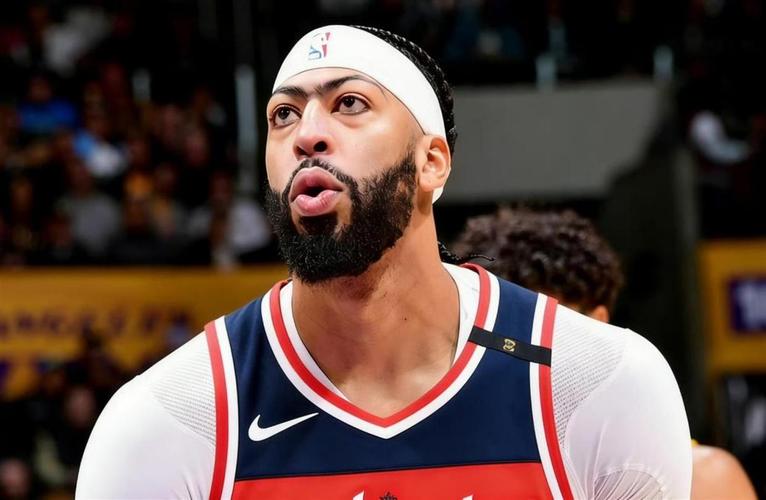 浓眉:交易后尼科给我打电话“早告诉过你 总有一天会把你弄来”