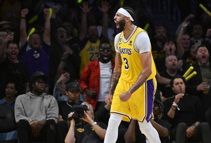 浓眉:鹈鹕球迷抱怨球队没给我提供任何帮助 却又在我离开时嘘我