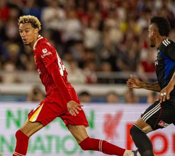 TA:埃基蒂克本场发挥灾难,也与利物浦五后卫战术有关